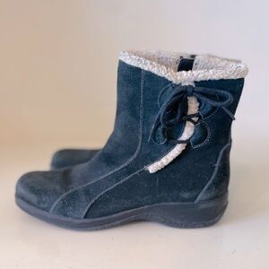 Clarks Women's suede Bendables Angie Madie Black comfort sherpa trim ankle 8